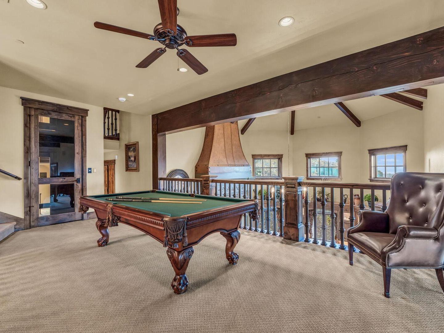 Morning Star Lodge Loft with Pool Table Morning Star Lodge Loft with Pool Table