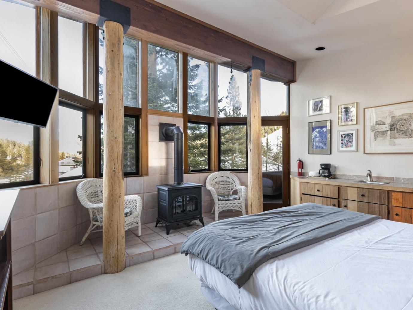 Mount Jola Cabin Bedroom Mount Jola Cabin Bedroom