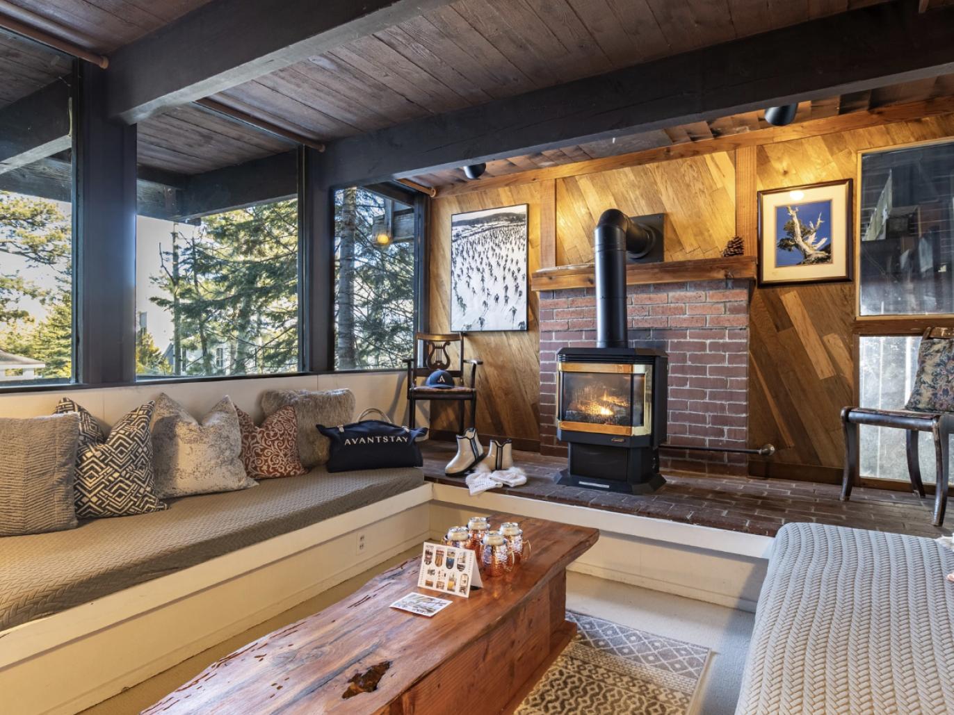 Mount Jola Cabin Family Room Mount Jola Cabin Family Room