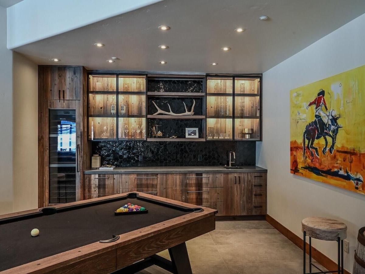 Northside Estate Family Room Pool Table Northside Estate Family Room Pool Table