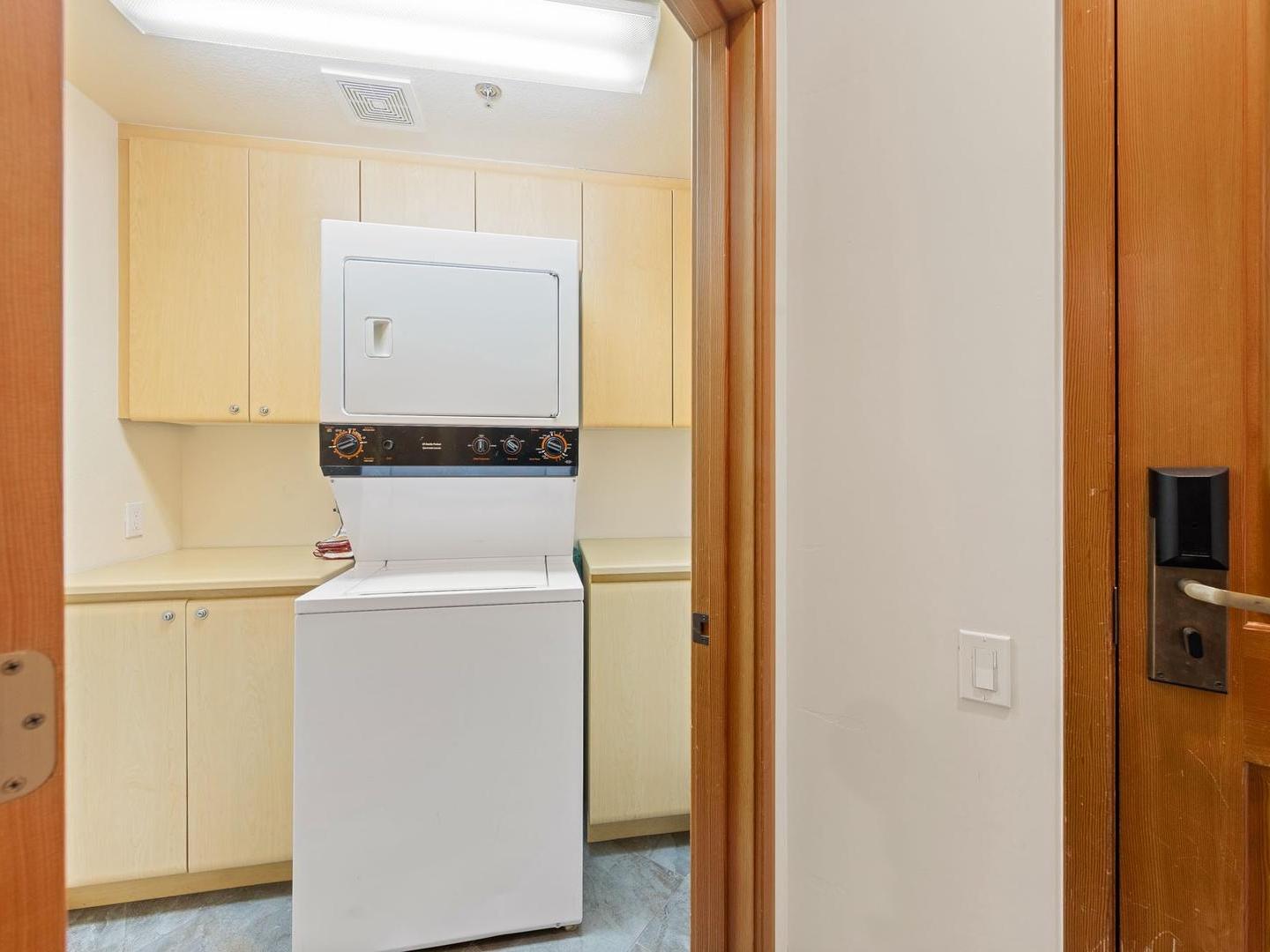 Palisades Tahoe Lodge In- Unit Laundry Palisades Tahoe Lodge In- Unit Laundry