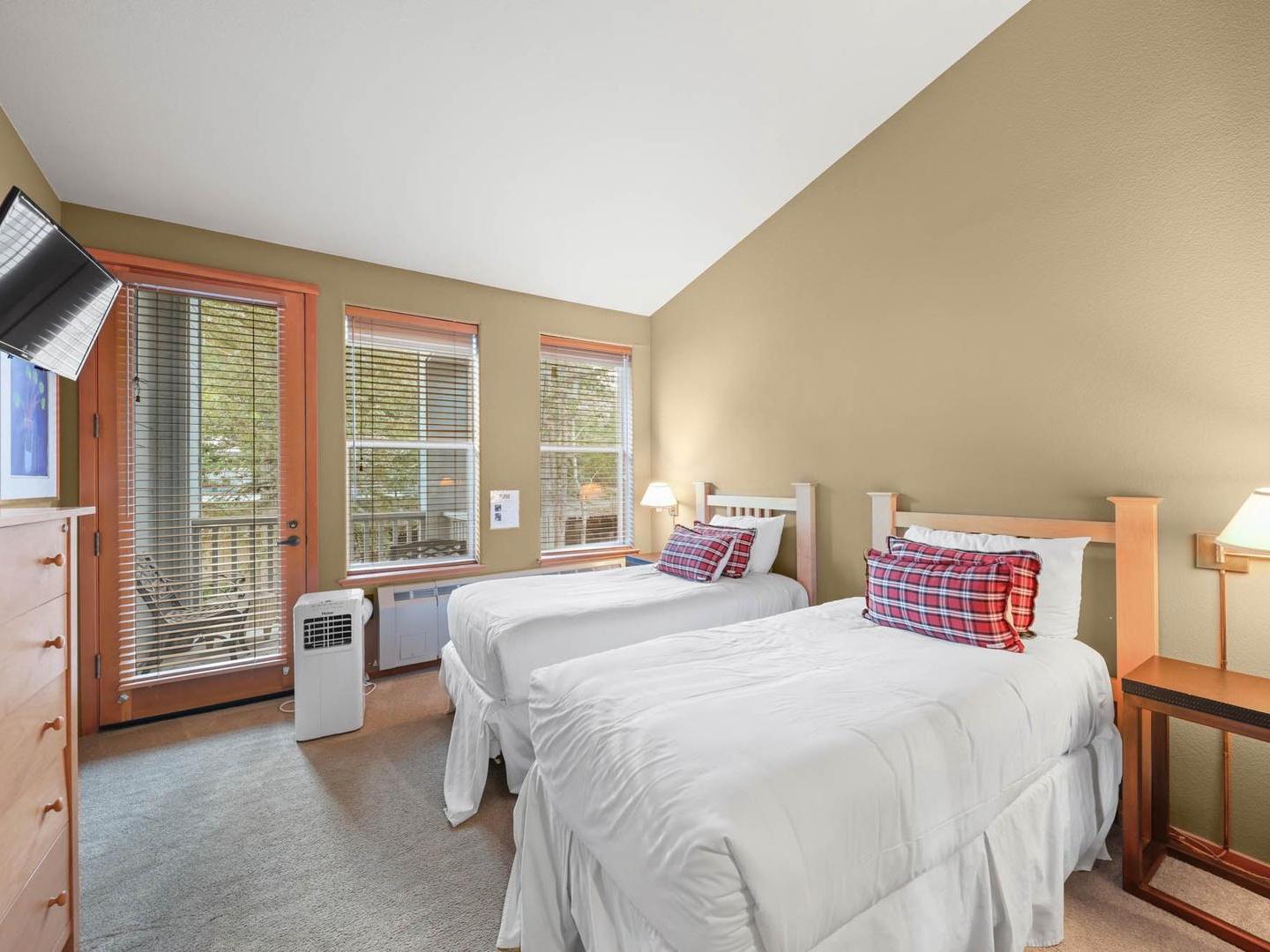 Palisades Tahoe Lodge Bedroom Palisades Tahoe Lodge Bedroom