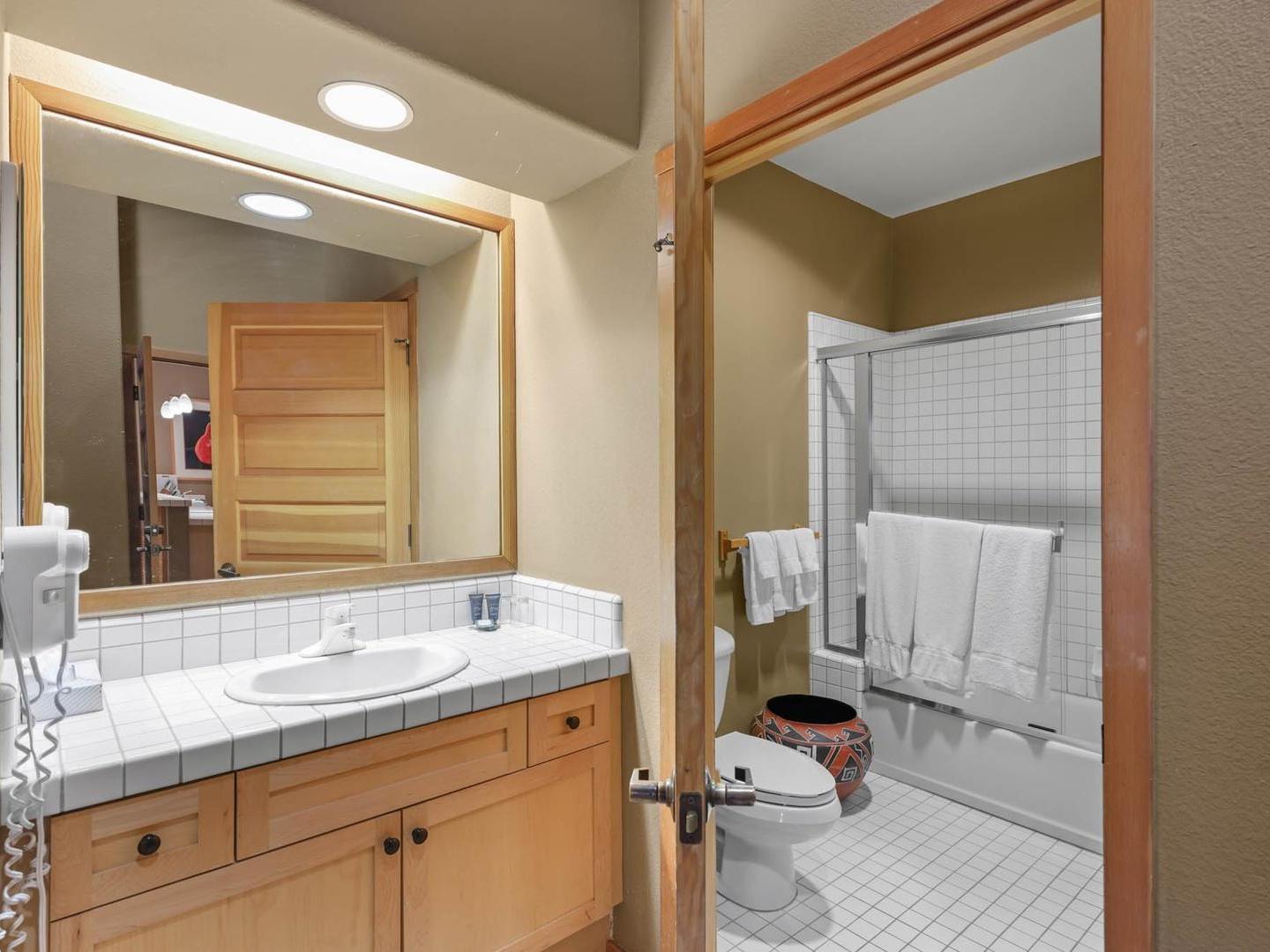 Palisades Tahoe Lodge Bathroom Palisades Tahoe Lodge Bathroom