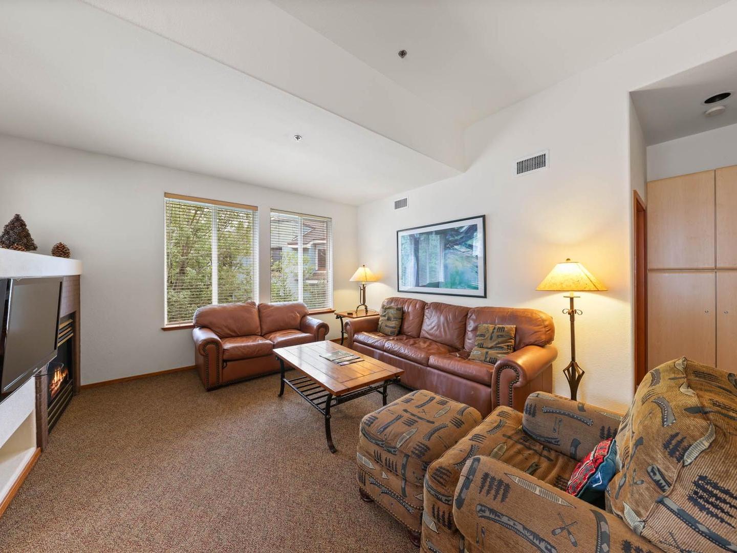 Palisades Tahoe Lodge Living Room Palisades Tahoe Lodge Living Room