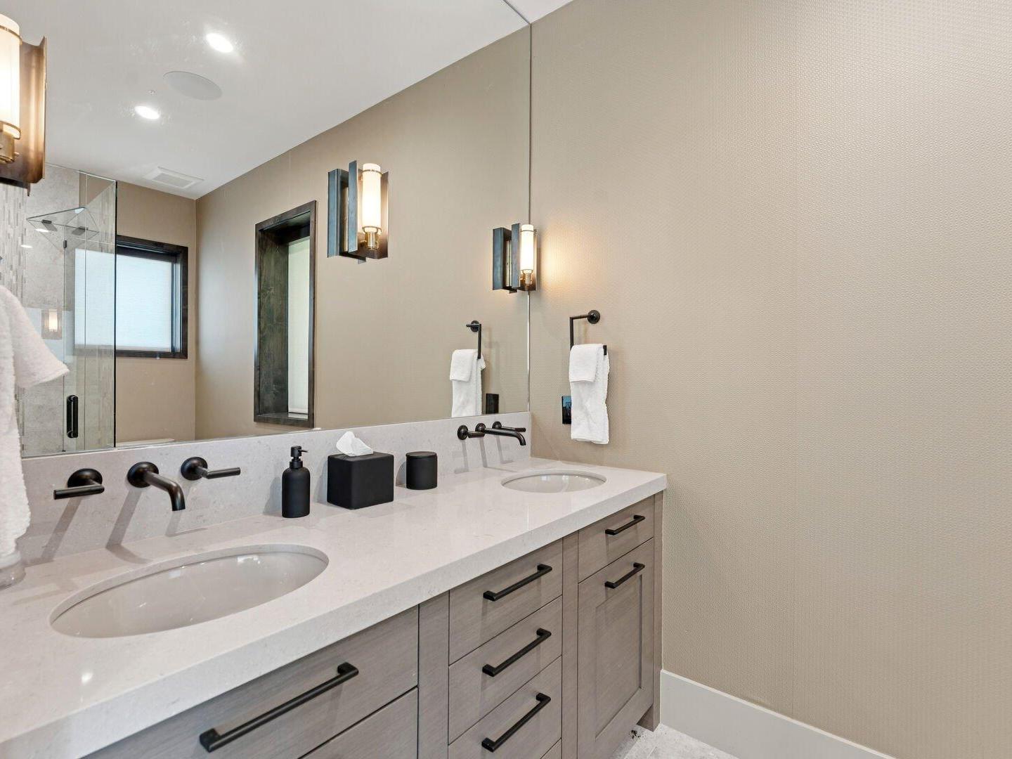 Stargazer Lodge Bathroom Stargazer Lodge Bathroom