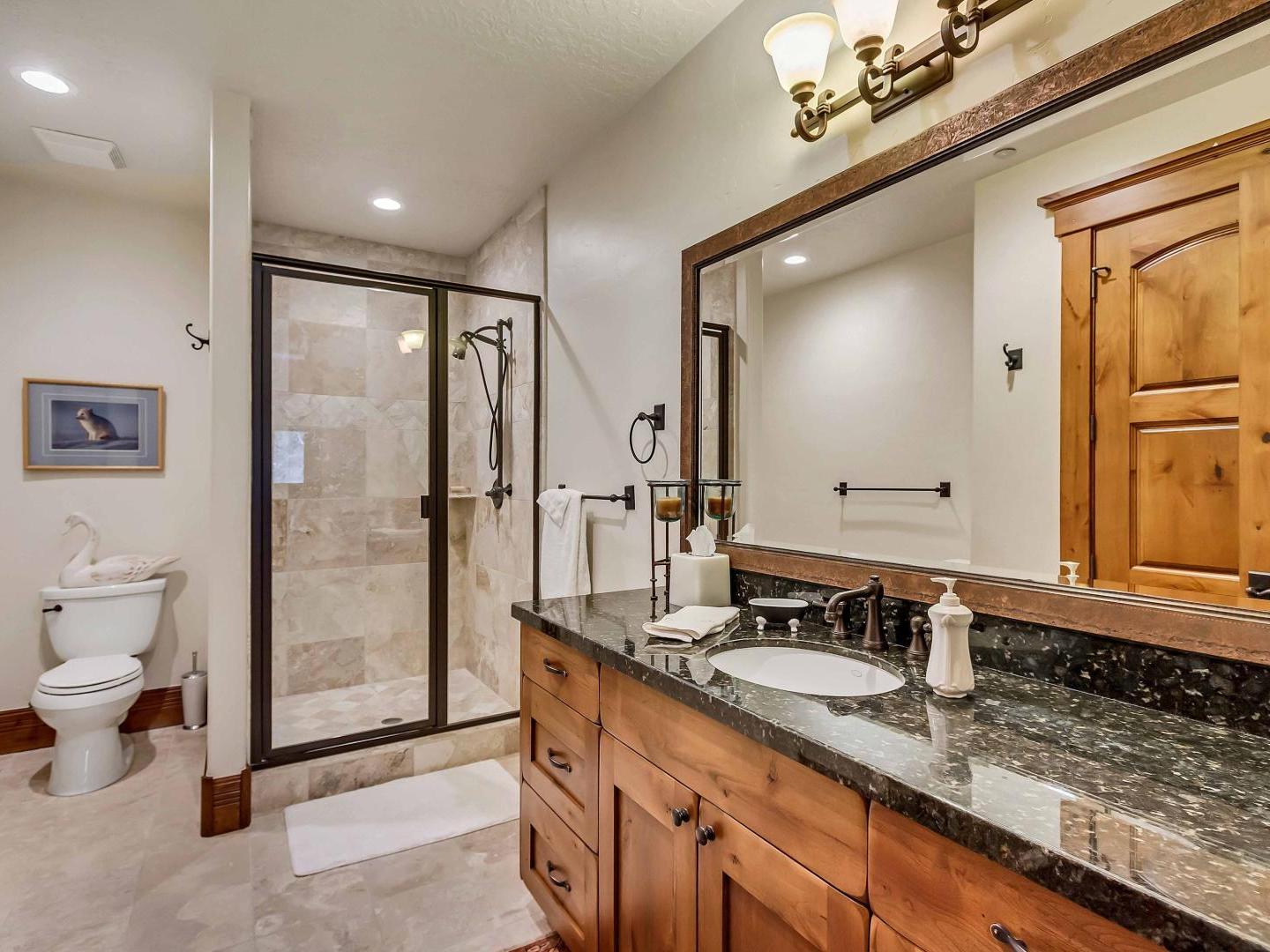 Lookout Retreat Bathroom Lookout Retreat Bathroom