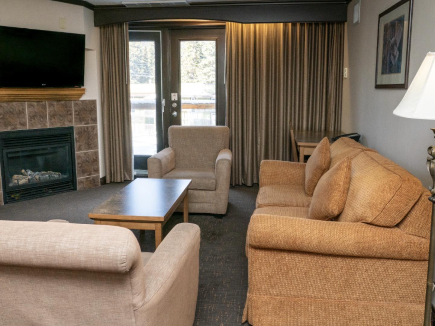 Rundlestone Lodge Two Bedroom Suite Living Room Rundlestone Lodge Two Bedroom Suite Living Room