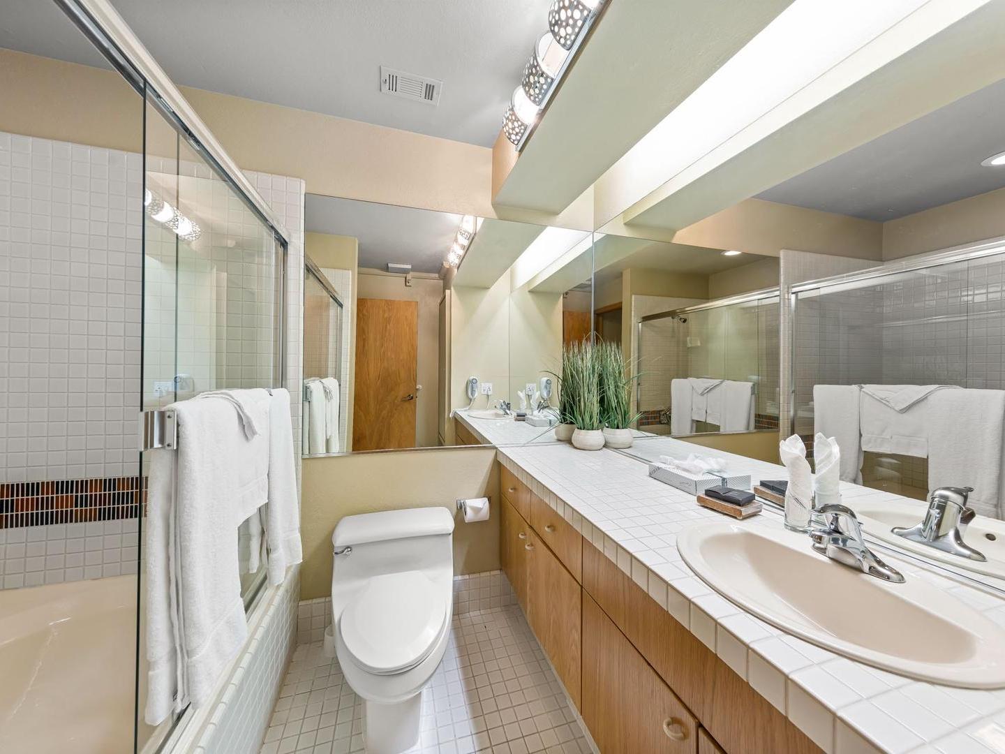 Palisades Tahoe Lodge Bathroom Palisades Tahoe Lodge Bathroom