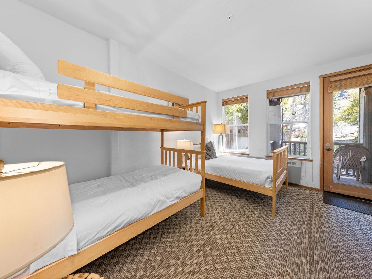 Palisades Tahoe Lodge Bedroom Palisades Tahoe Lodge Bedroom