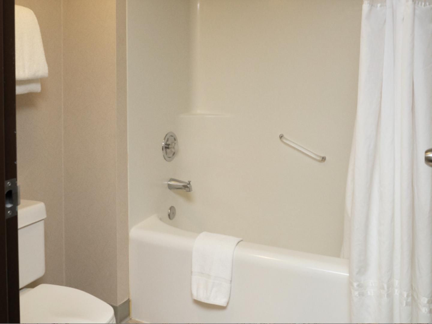 Rundlestone Lodge Bathroom Rundlestone Lodge Bathroom