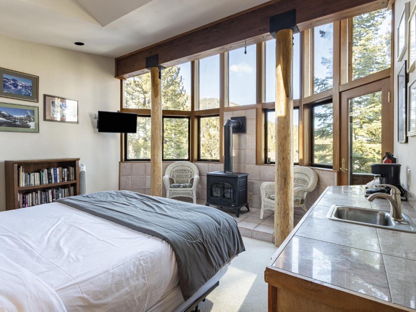 Mount Jola Cabin Bedroom Mount Jola Cabin Bedroom