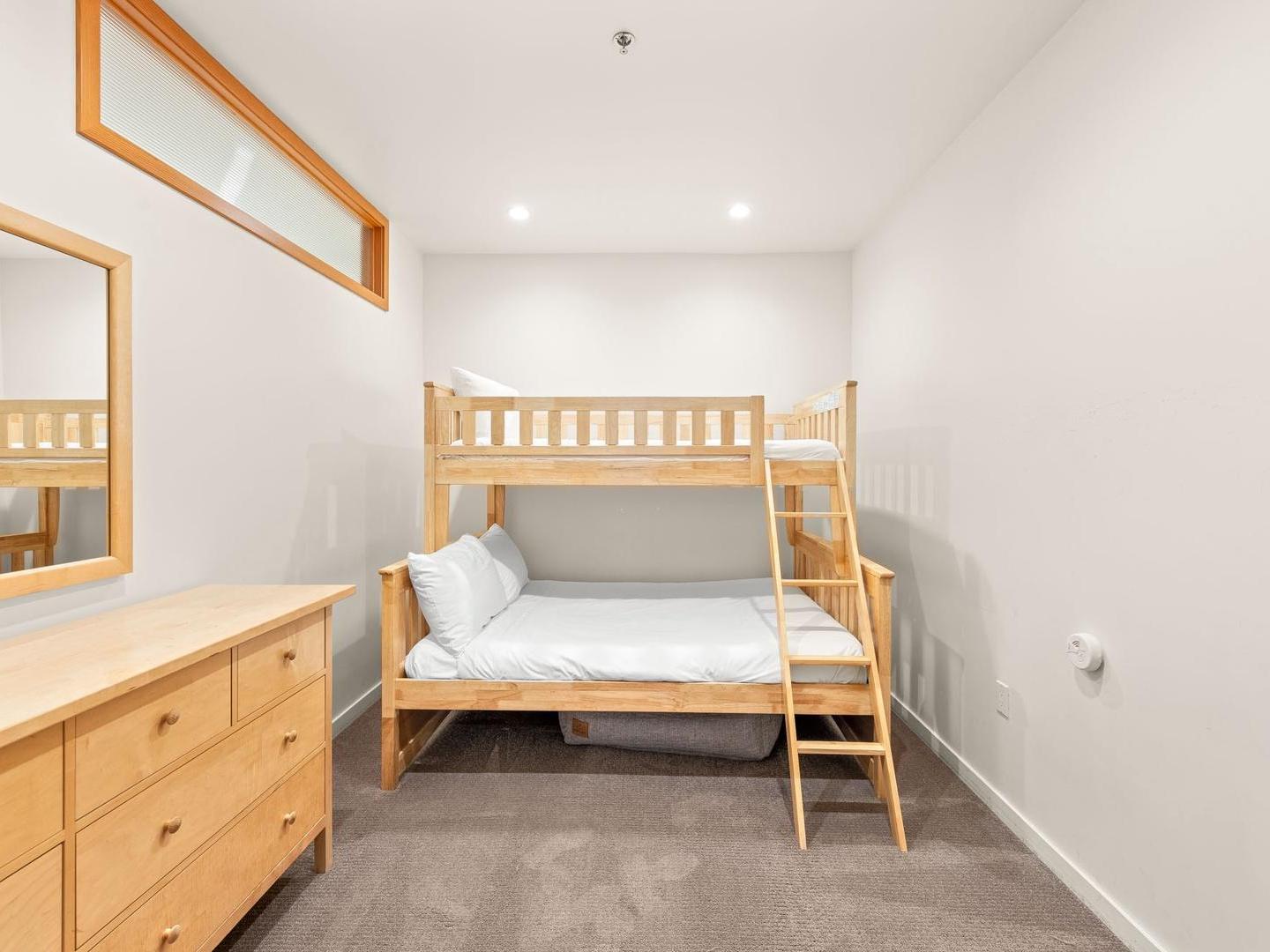 Palisades Tahoe Lodge Bedroom Palisades Tahoe Lodge Bedroom