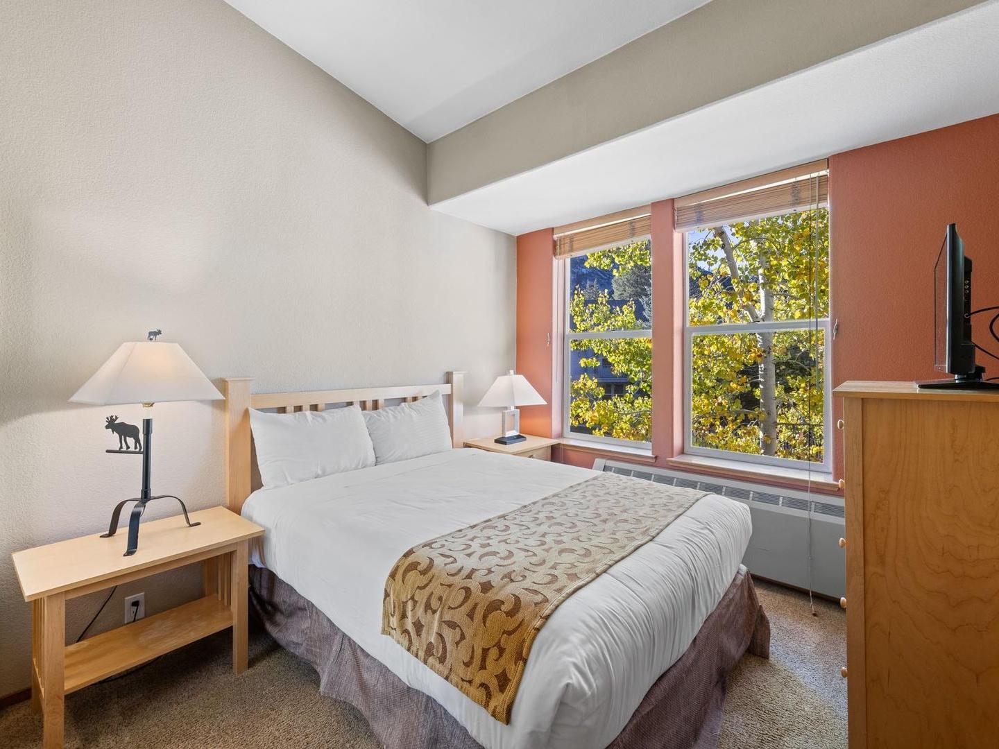 Palisades Tahoe Lodge Bedroom Palisades Tahoe Lodge Bedroom