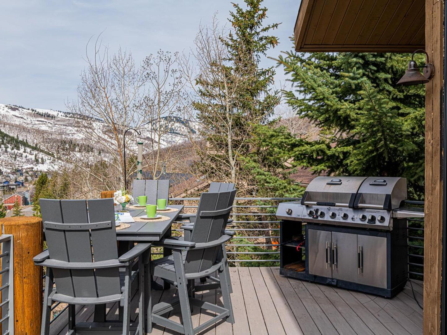 Sunnyside Home Deck with Grill Sunnyside Home Deck with Grill