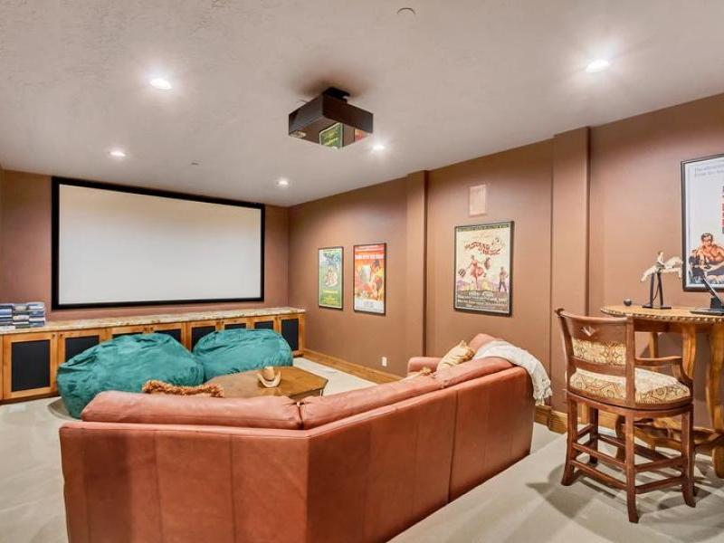 Lookout Retreat Theater Room Lookout Retreat Theater Room