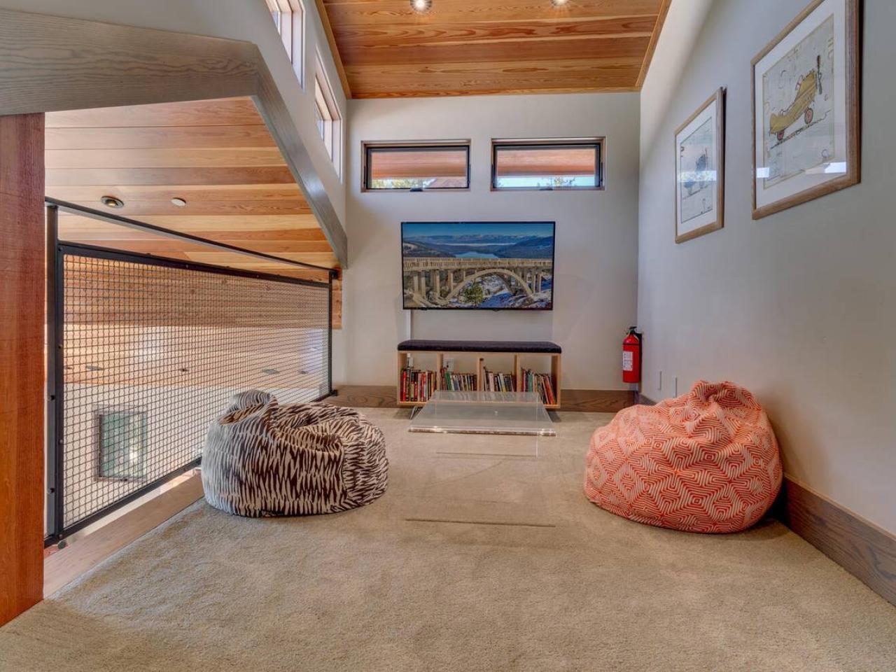 Shoshone Chalet Loft Shoshone Chalet Loft