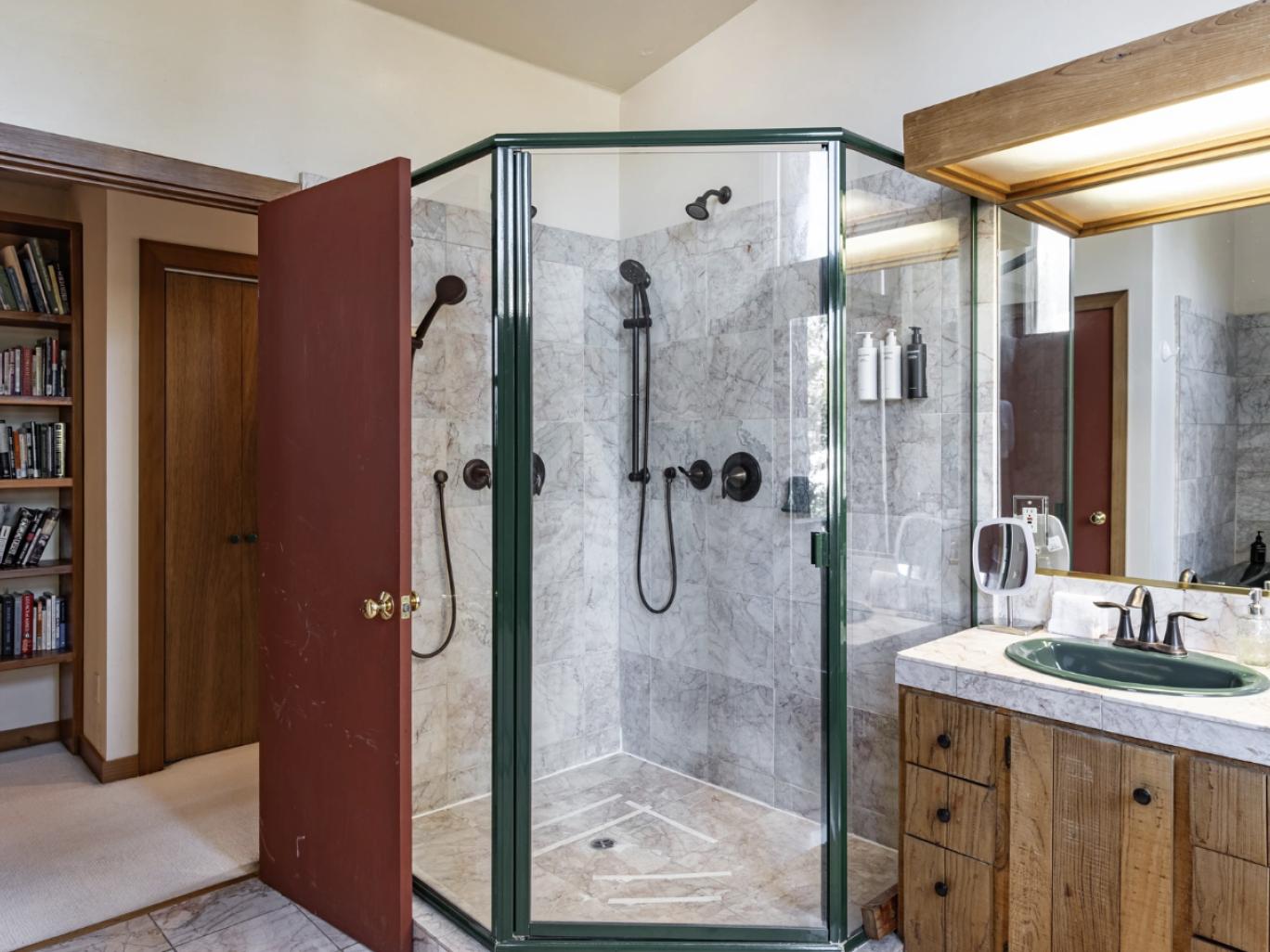 Mount Jola Cabin Bathroom Mount Jola Cabin Bathroom