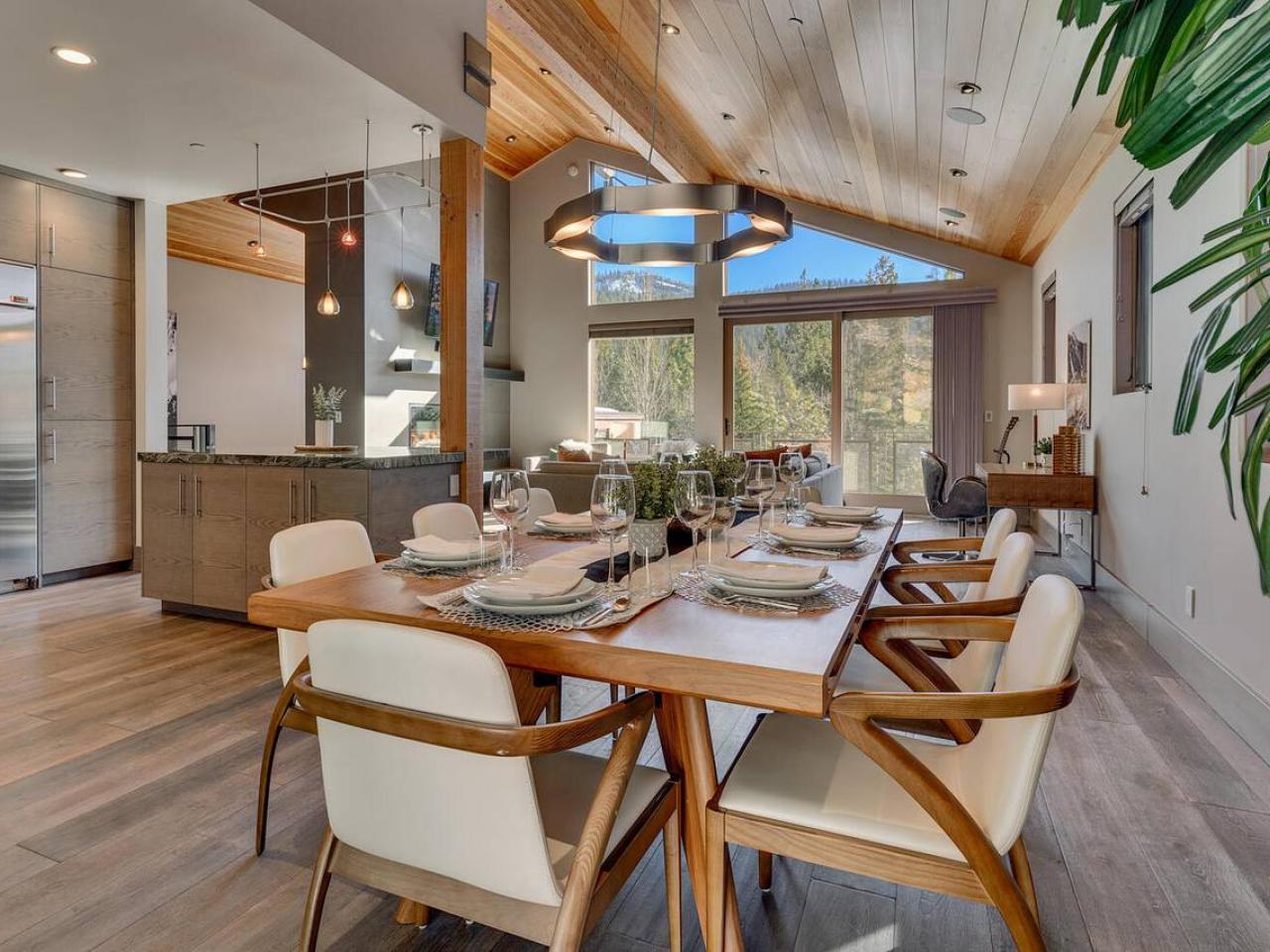 Shoshone Chalet Dining Area Shoshone Chalet Dining Area