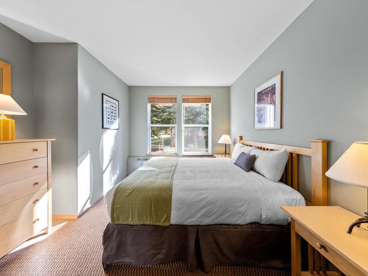 Palisades Tahoe Lodge Bedroom Palisades Tahoe Lodge Bedroom