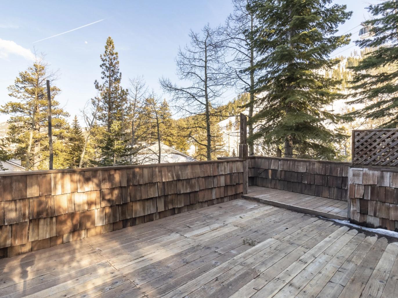 Mount Jola Cabin Deck Mount Jola Cabin Deck