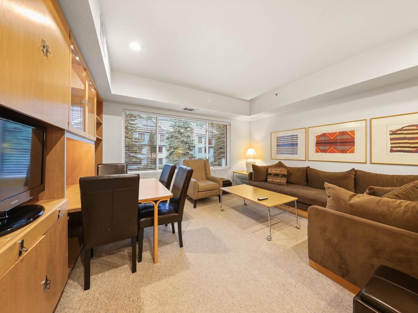 Palisades Tahoe Lodge Studio Suite Living Room Palisades Tahoe Lodge Studio Suite Living Room