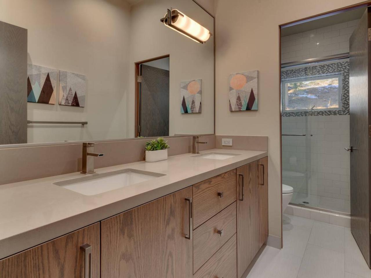 Shoshone Chalet Bathroom Shoshone Chalet Bathroom