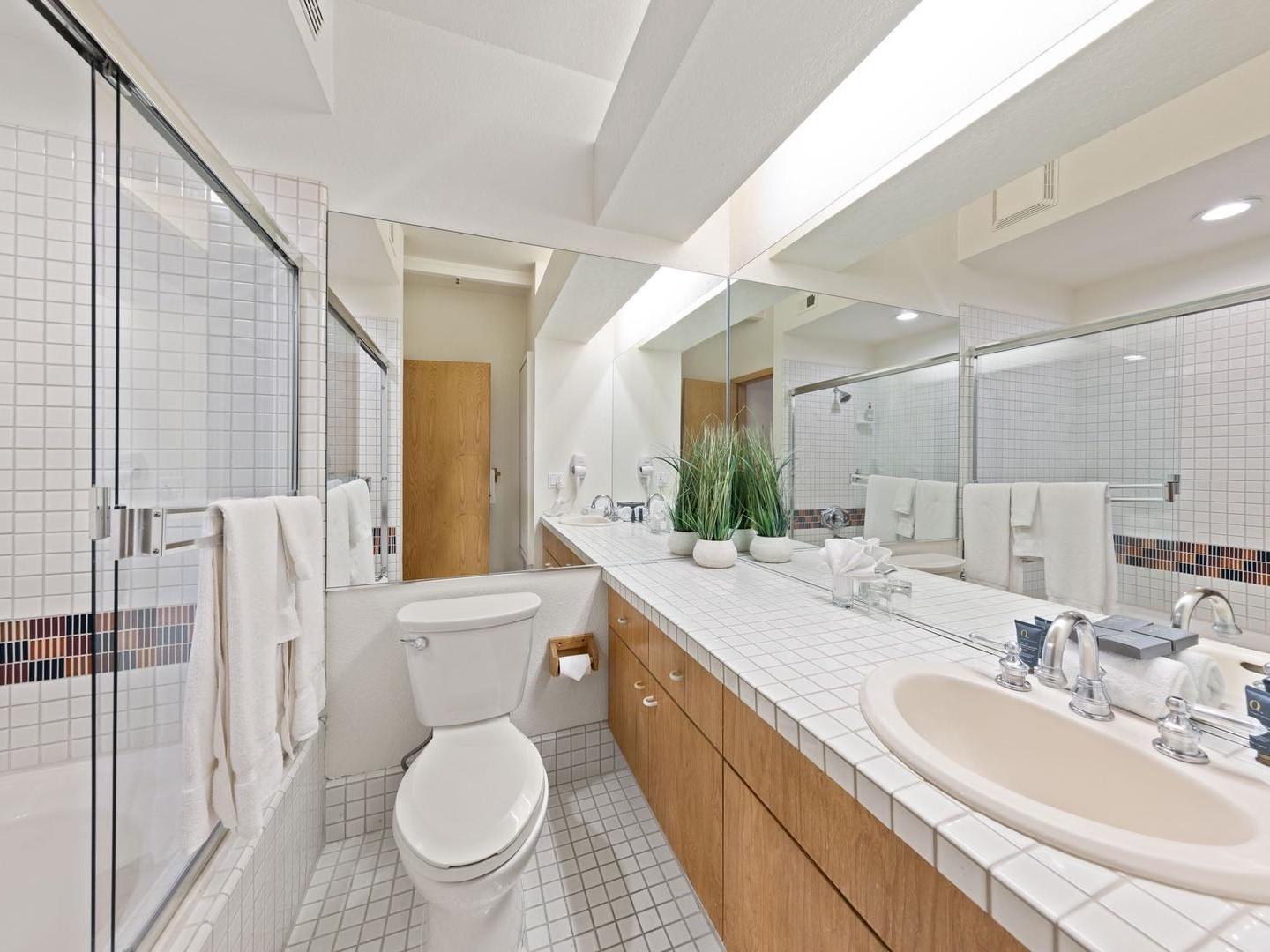 Palisades Tahoe Lodge Bathroom Palisades Tahoe Lodge Bathroom