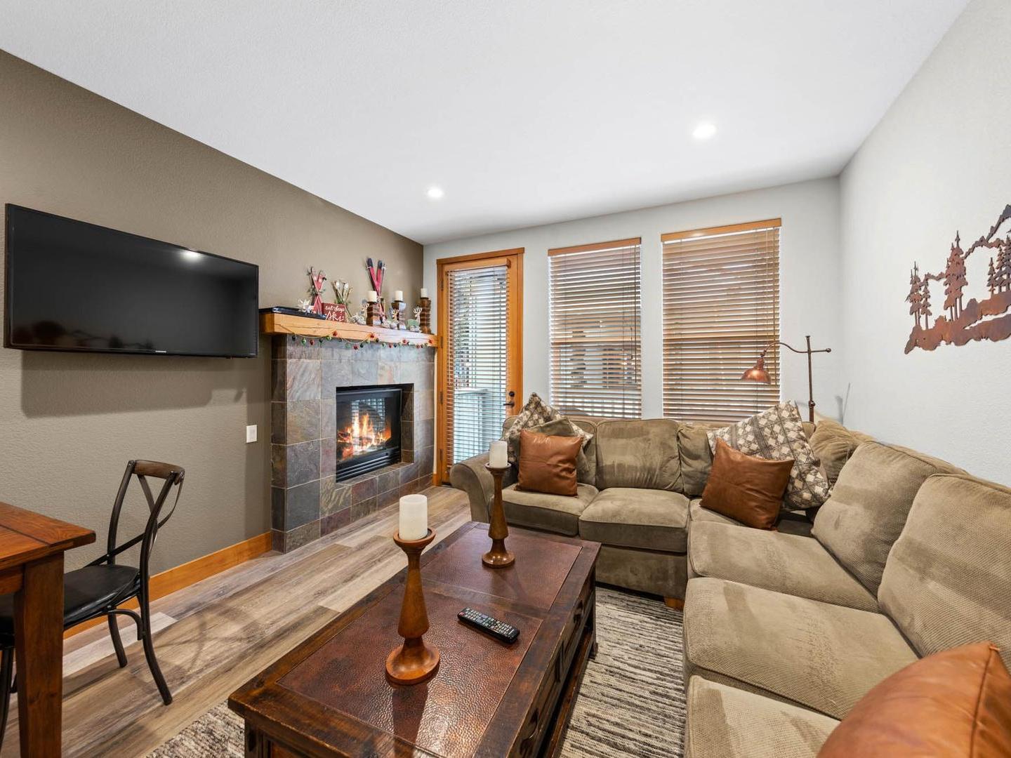 Palisades Tahoe Lodge Living Room Palisades Tahoe Lodge Living Room