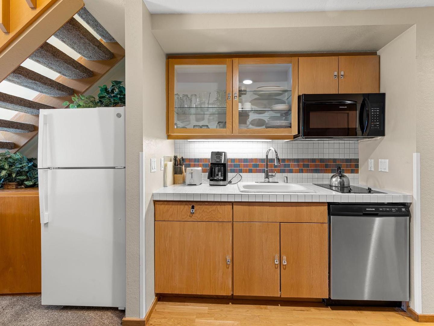 Palisades Tahoe Lodge Loft Suite Kitchenette Palisades Tahoe Lodge Loft Suite Kitchenette