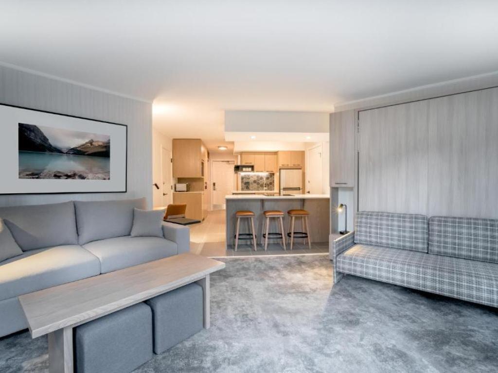 Lake Louis Inn Living Room Lake Louis Inn Living Room